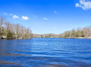 88 Sagamore Dr, Kent Lakes, NY 10512