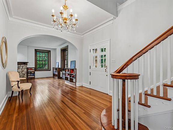 4th image of 23 Maple Road