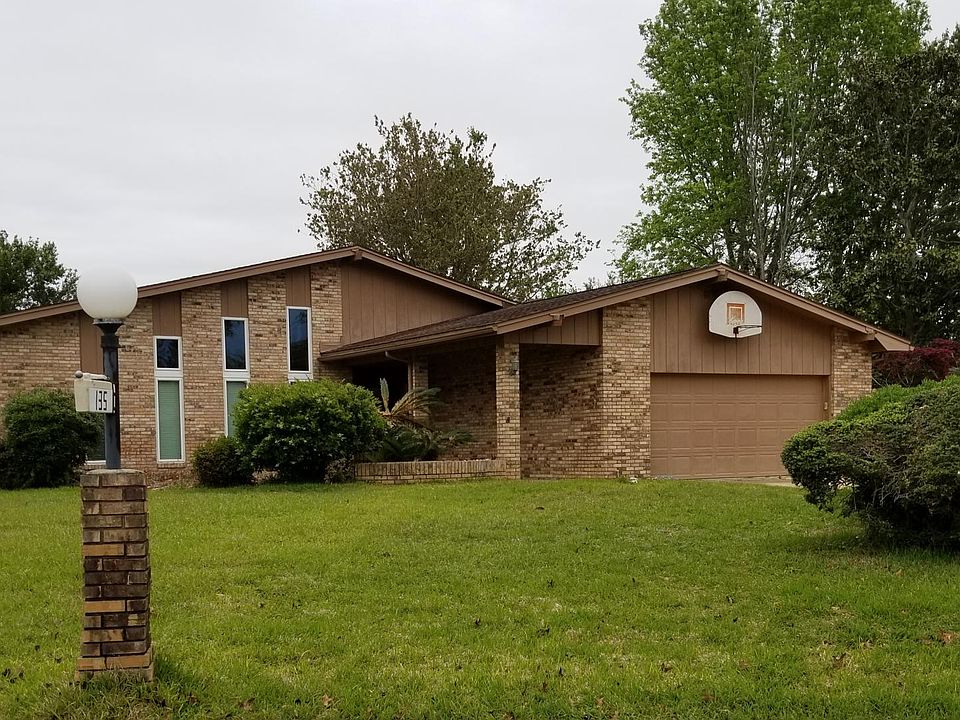 1st image of 135 Lake Lorraine Cir