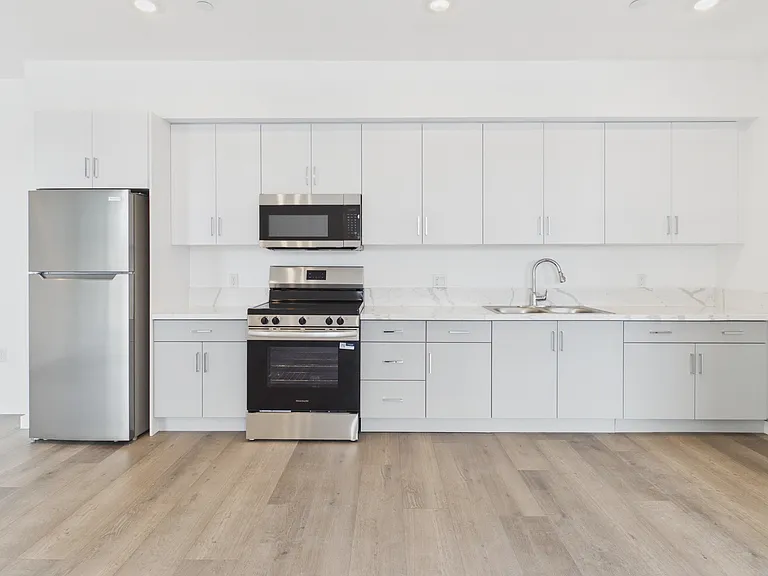 Diamante Apartment Homes — Photo 22