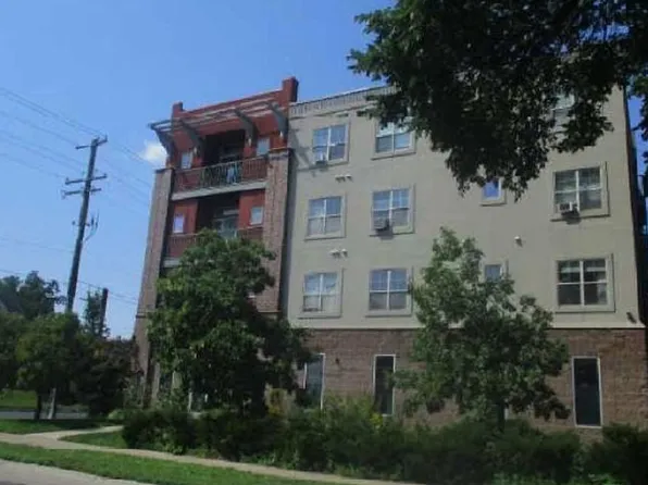 2750 Cedar Ave Unit 105, Minneapolis, MN 55407