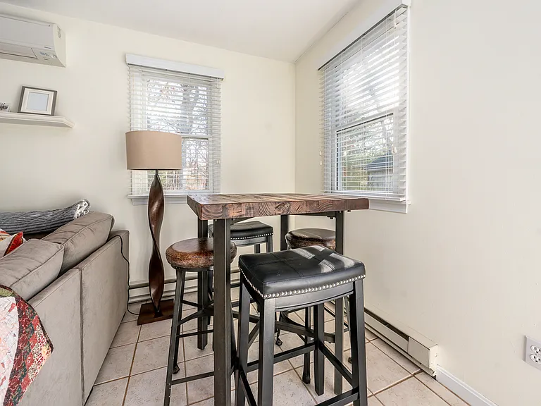 46 Edmar Rd — Photo 7