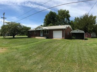 437 S Walnut St, Marshfield, MO 65706