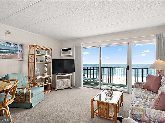 4th image of 5801 Atlantic Ave Unit 608