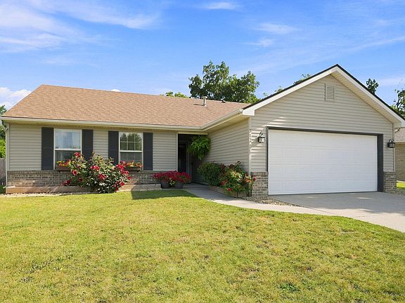 3rd image of 317 Passier Ct