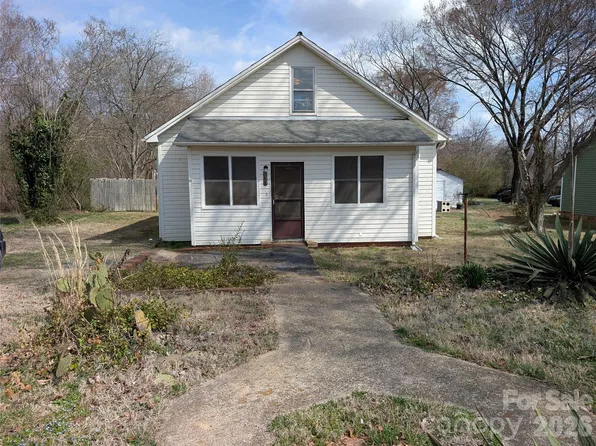 633 S Eastway Dr, Troutman, NC 28166