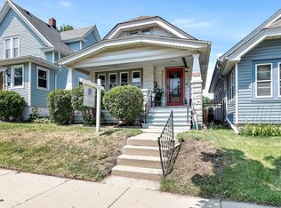 2005 S 71st St, West Allis, WI 53219