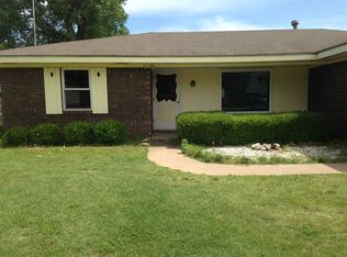 2713 Stratford Dr, Enid, OK 73703