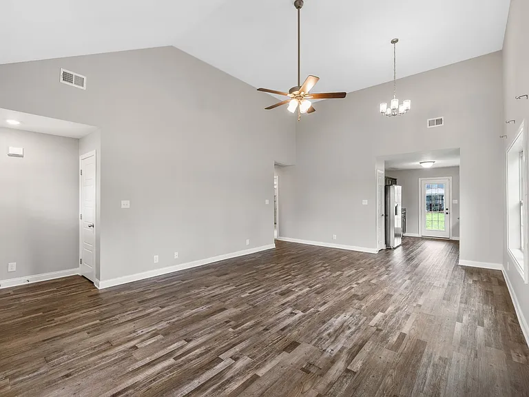 401 Irish Hills Dr — Photo 9