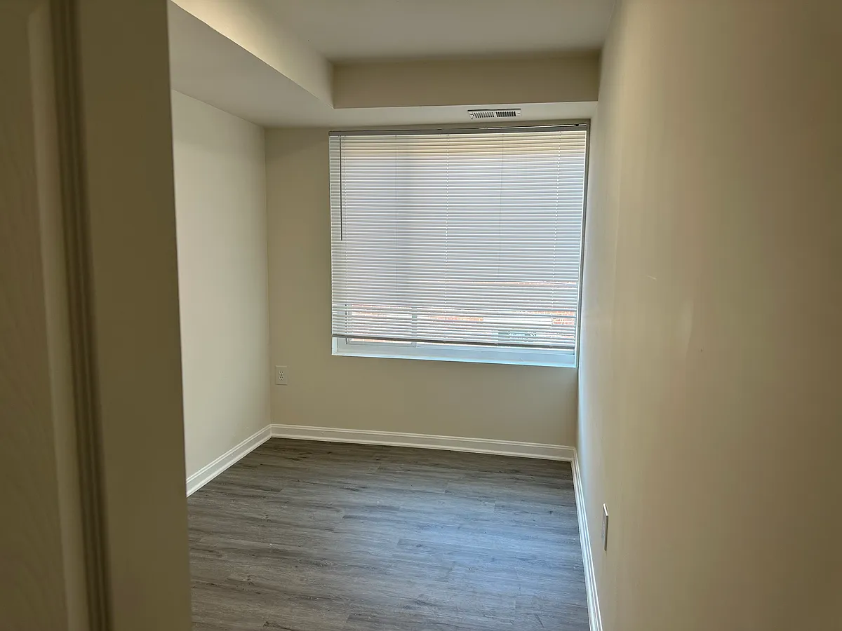 Building Photo - 706 Brandywine St SE #202C