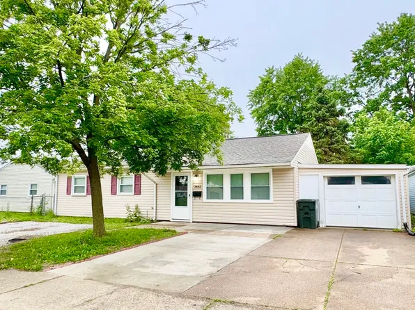 2662 19th St NE, Canton, OH 44705