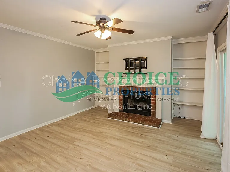 3304 Selwyn Farms Ln — Photo 8