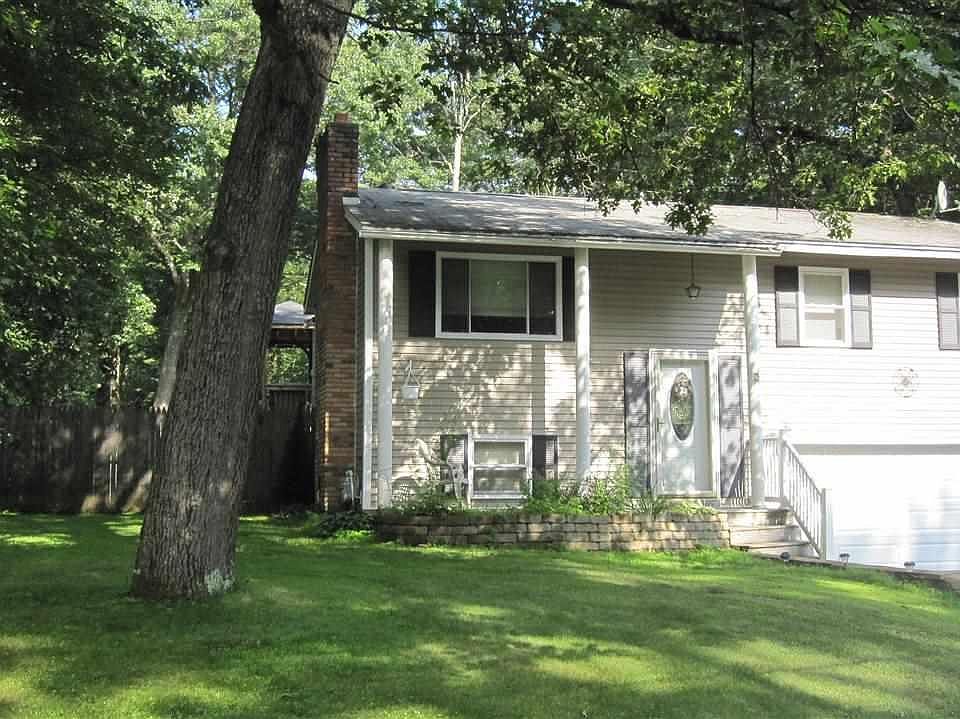 1st image of 60 Quevic Dr