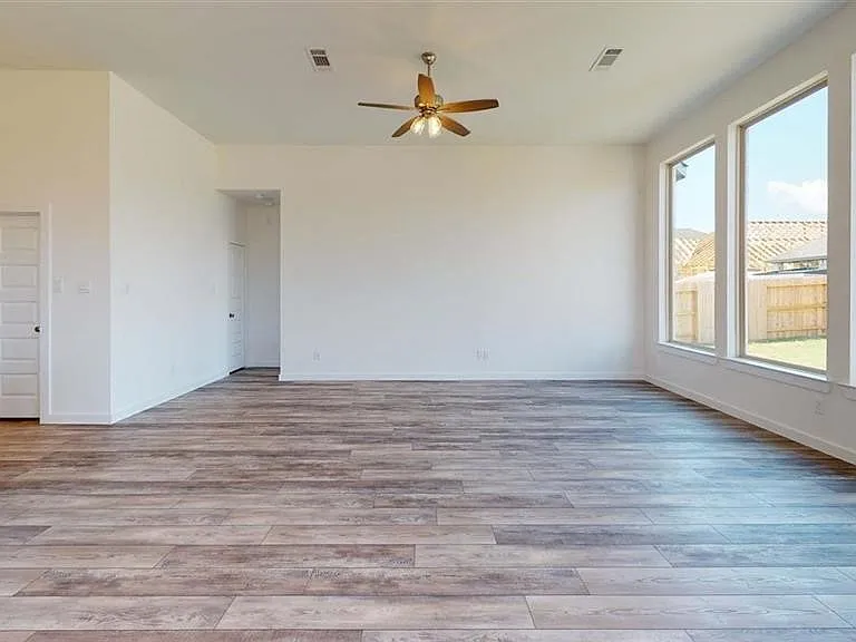 12131 Woodnote Ln — Photo 6