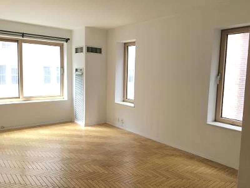 1st image of 106 Central Park S APT 12N