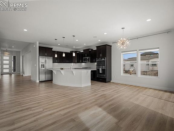 4th image of 6293 Deco Dr