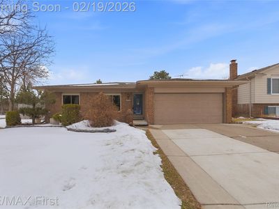 38222 Pinebrook Dr, Sterling Heights, MI, 48310