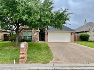 242 Passendale Ln, College Station, TX 77845