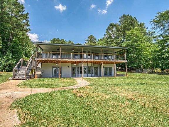 2nd image of 491 Jamesway Dr