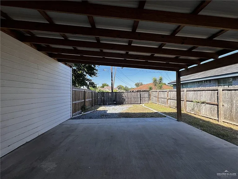 2120 Date Palm Ave #B — Photo 7