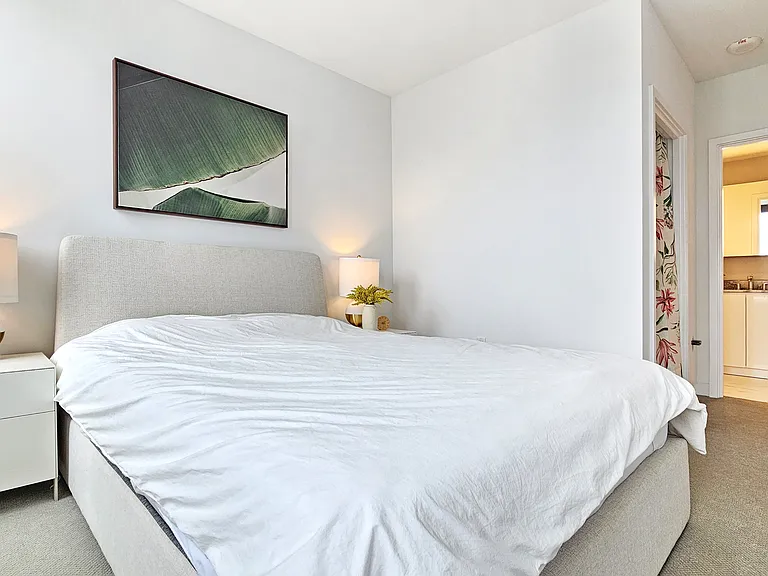 987 Queen St #4015 — Photo 6