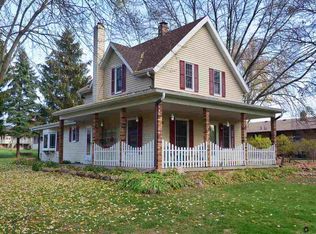 5560 Mary Lake Rd, Waunakee, WI 53597