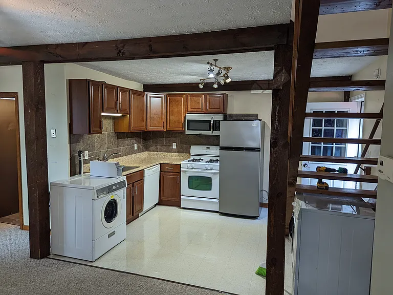 33 Myrtle St #3 — Photo 1