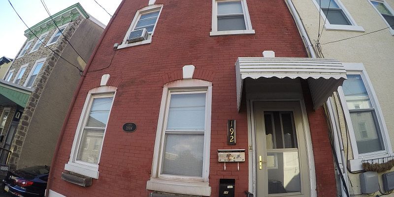 1st image of 192 Dupont St #1