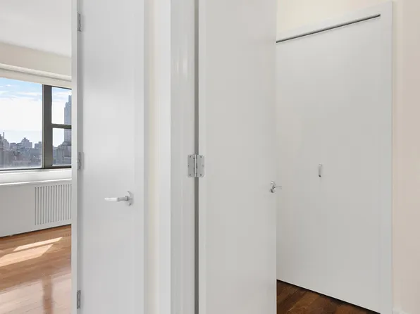 100 West 93rd Street image 8 of 23