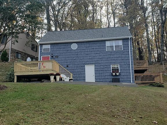 5th image of 1601 Glenwood Dr SE