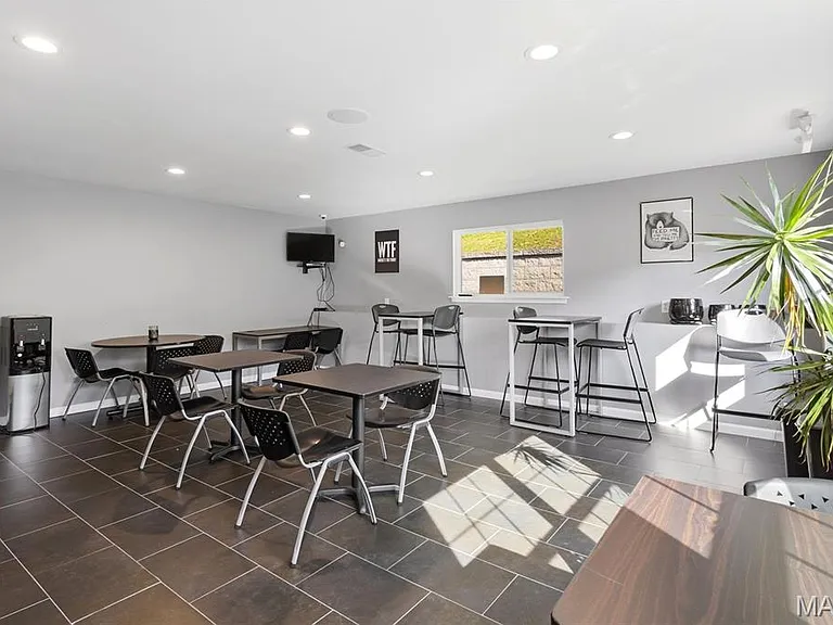 3601 Commerce Dr #CARDINAL — Photo 11