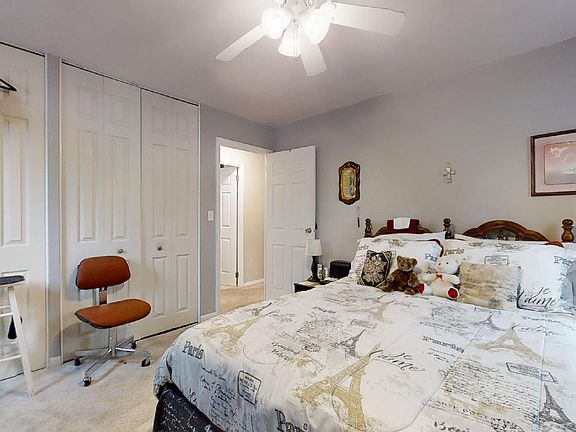 2nd image of 2409 Carrelton Dr