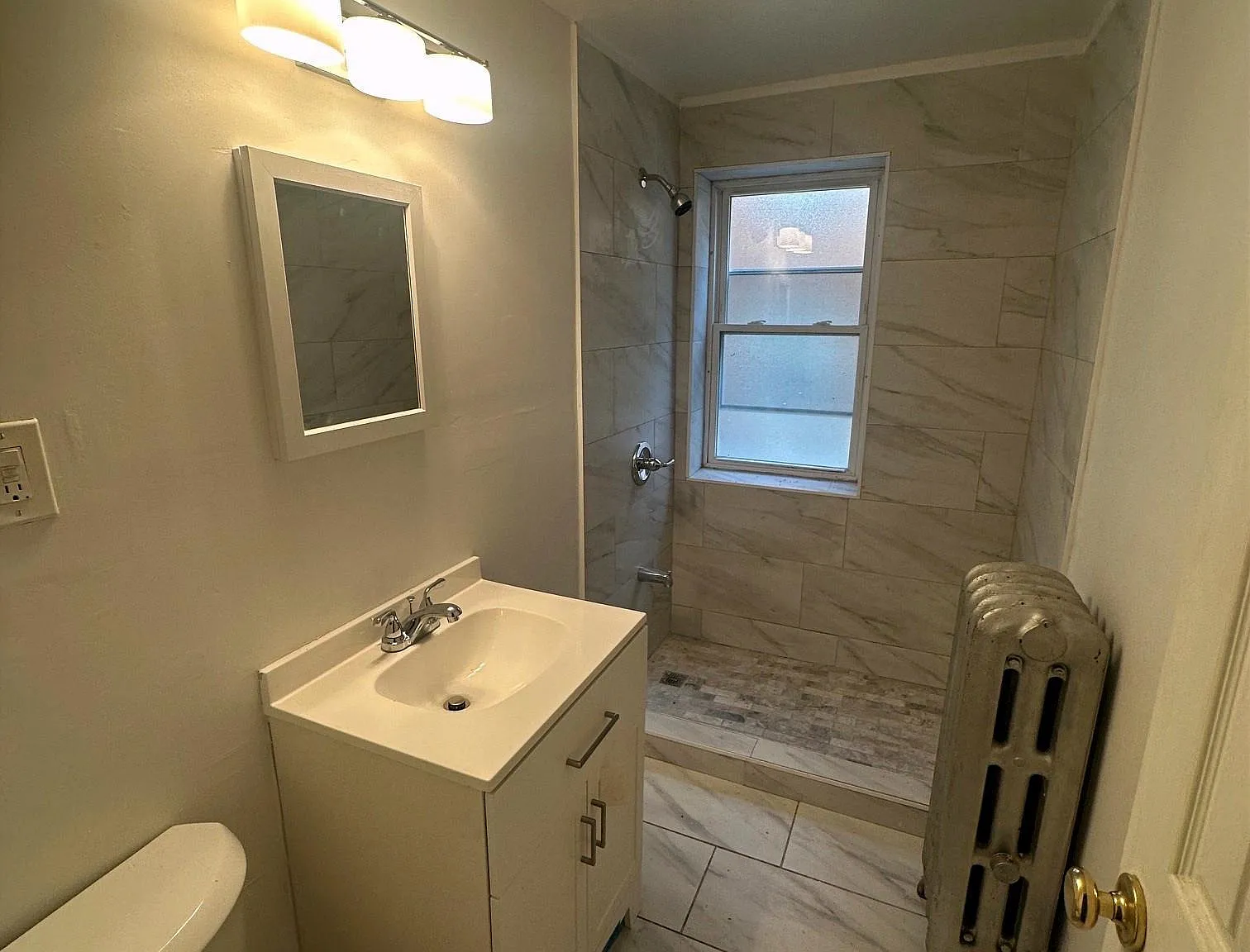 1 bed, 700 sqft, $925 — Photo 2