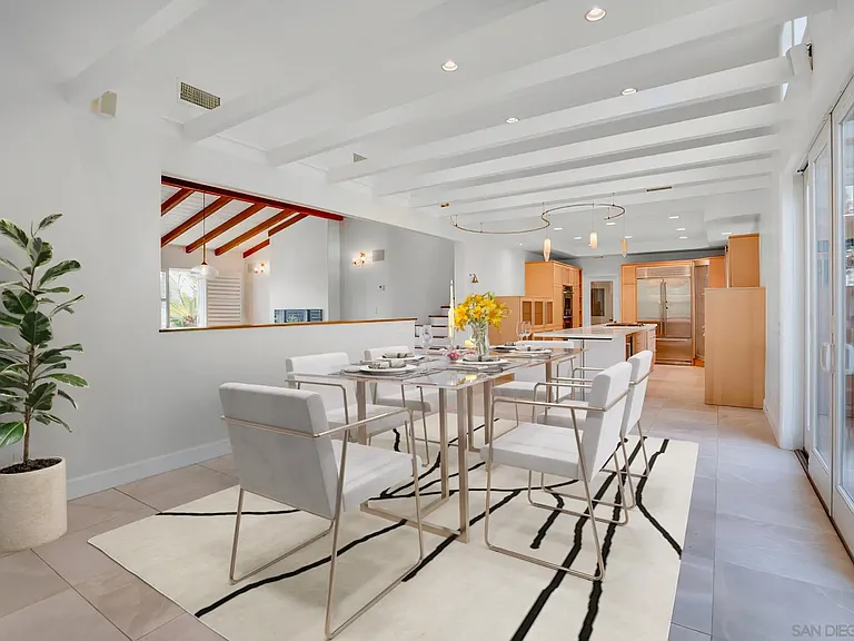5247 Chelsea St — Photo 9
