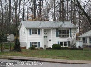 3311 Bellflower Ct, Woodbridge, VA 22193