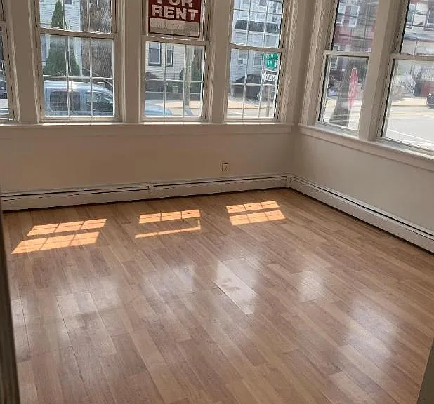 914 76th St #1 — Photo 3