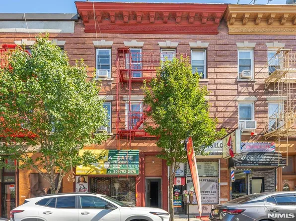 1716 Bergenline Ave, Union City, NJ 07087