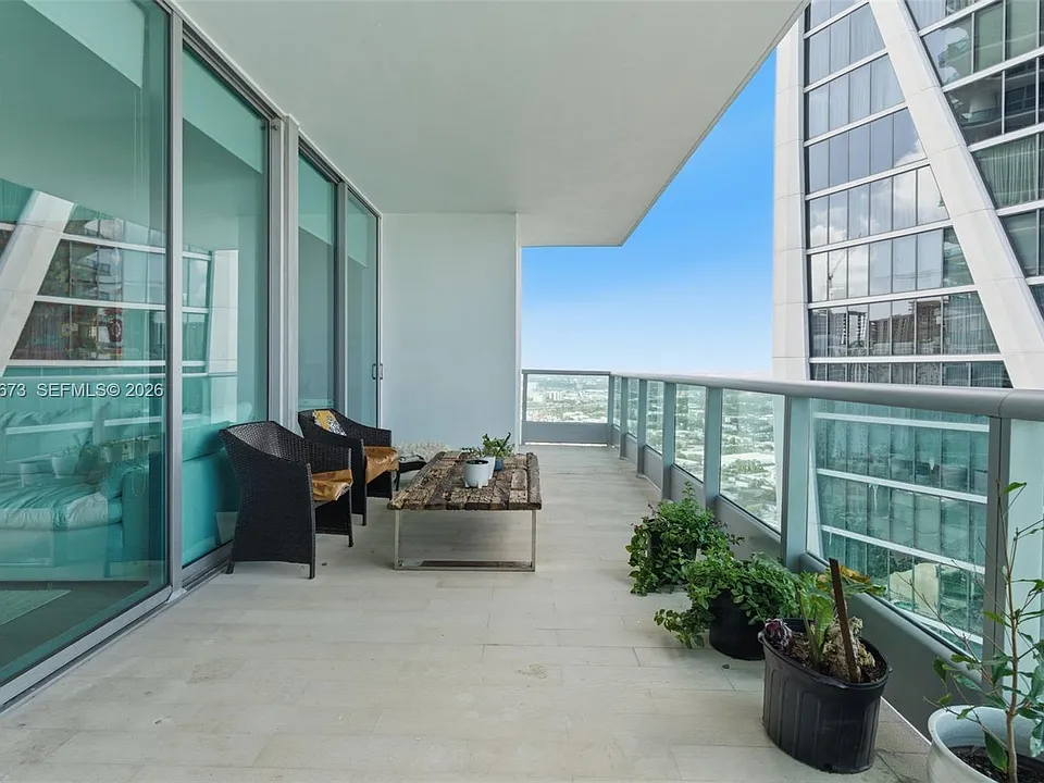 900 Biscayne Blvd #4308