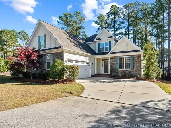 15 Anderson Lake Dr, Spring Lake, NC 28390