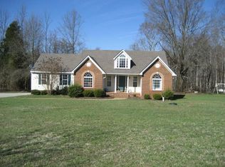 17030 Clydesdale Rd, Amelia Court House, VA 23002