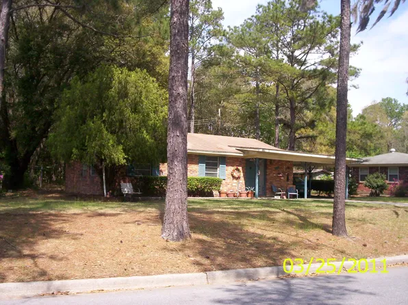 2112 Teresa Dr, Savannah, GA 31406