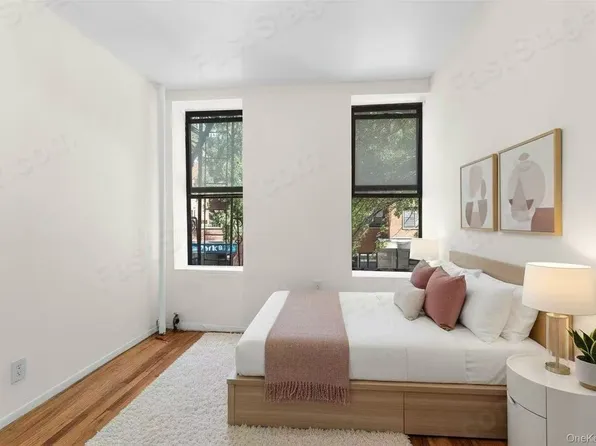 246 East 51st Street image 4 of 8