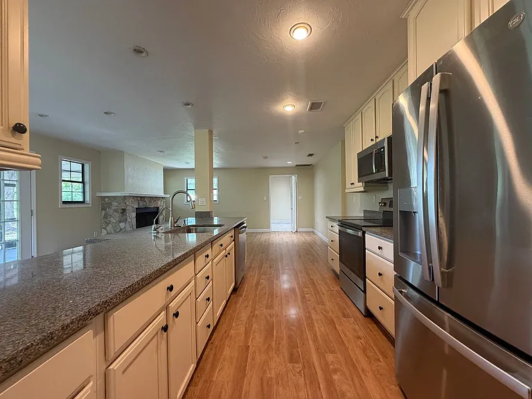 2815 SW 101st Ter — Photo 10