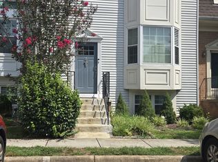 6157 Green Hollow Ct, Springfield, VA 22152