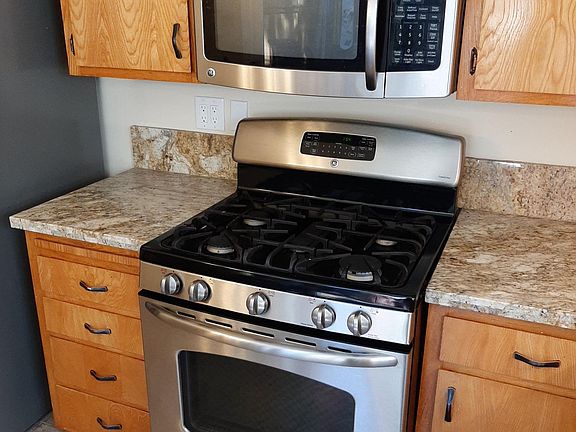 4th image of 3625 Tamarack Ave #A