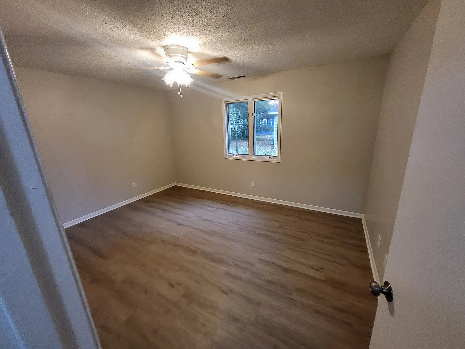 2 bed, 800 sqft, $1,200 — Photo 4