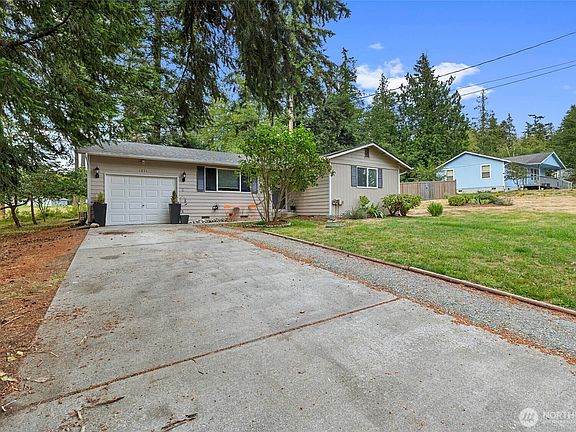 3rd image of 1251 Russell Drive
