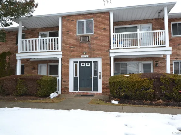 59 Adams Road, Central Islip, NY 11722