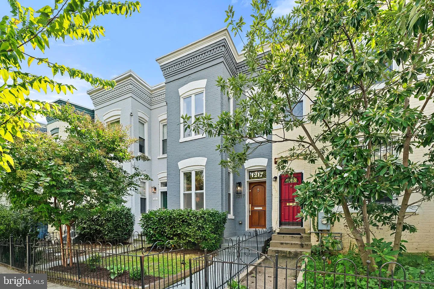 1217 I St NE photo 1