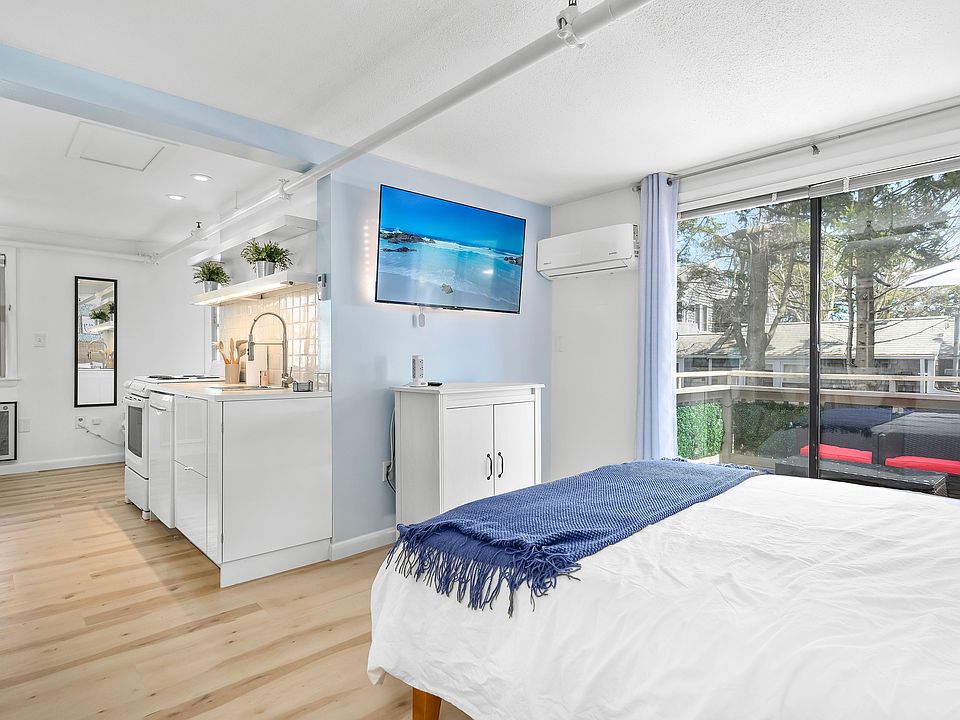 1st image of 141 Main St #17